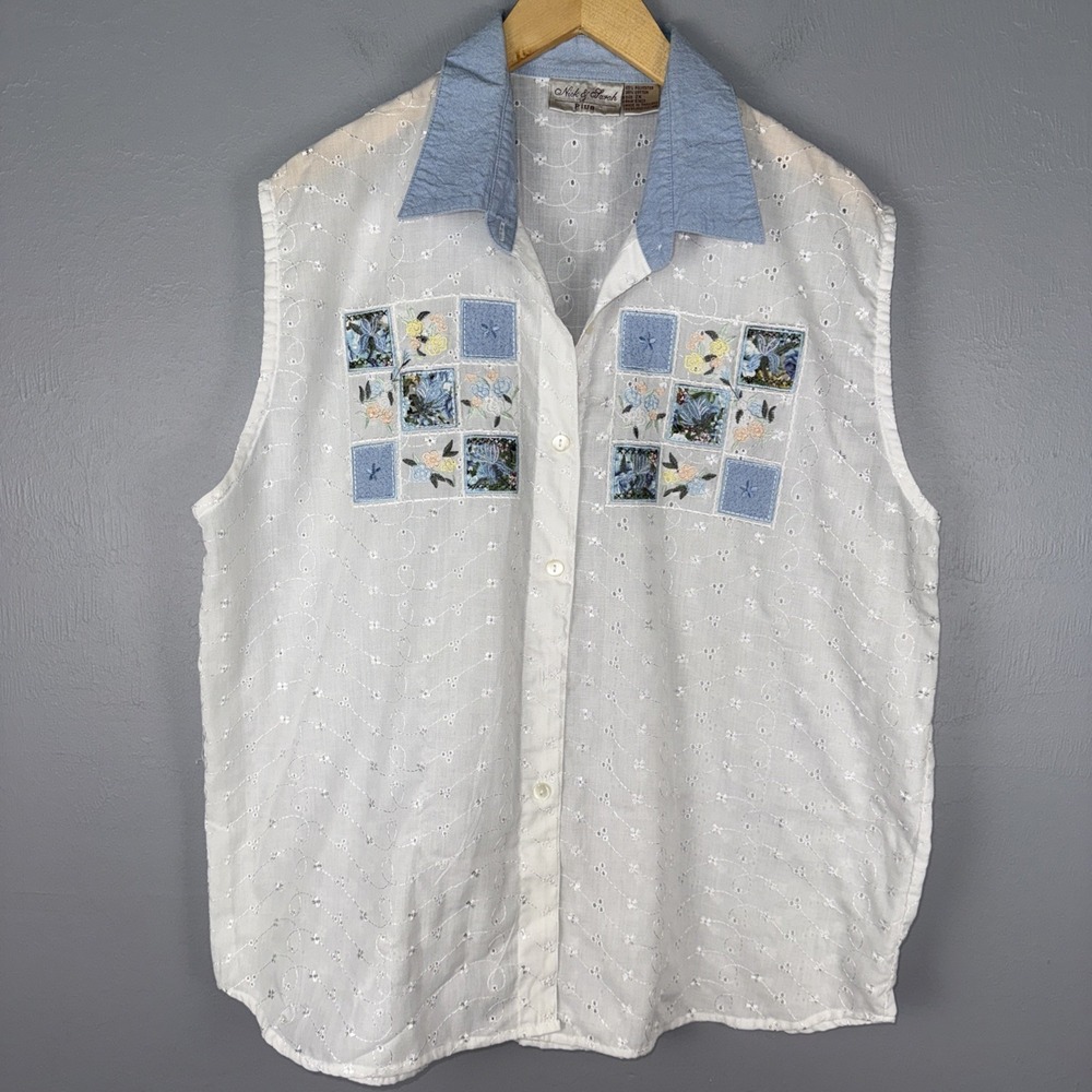 Nick And Sarah Blouse Women's 2X White Sleeveless Eyelets Embroidered Button Up
